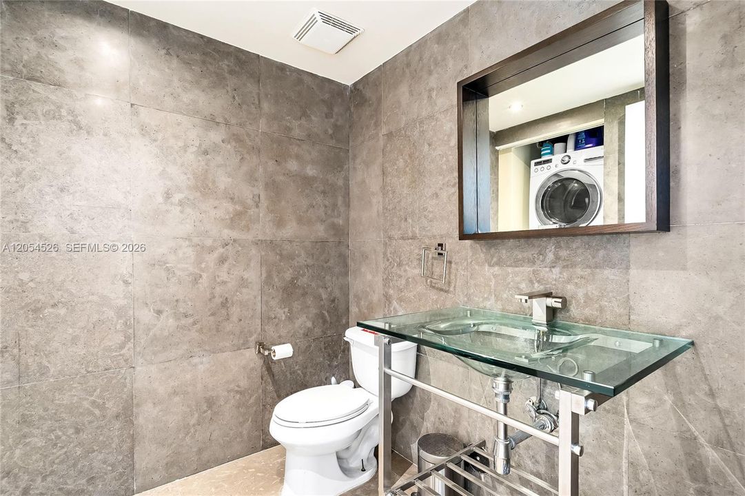 For Rent: $3,200 (1 beds, 1 baths, 795 Square Feet)
