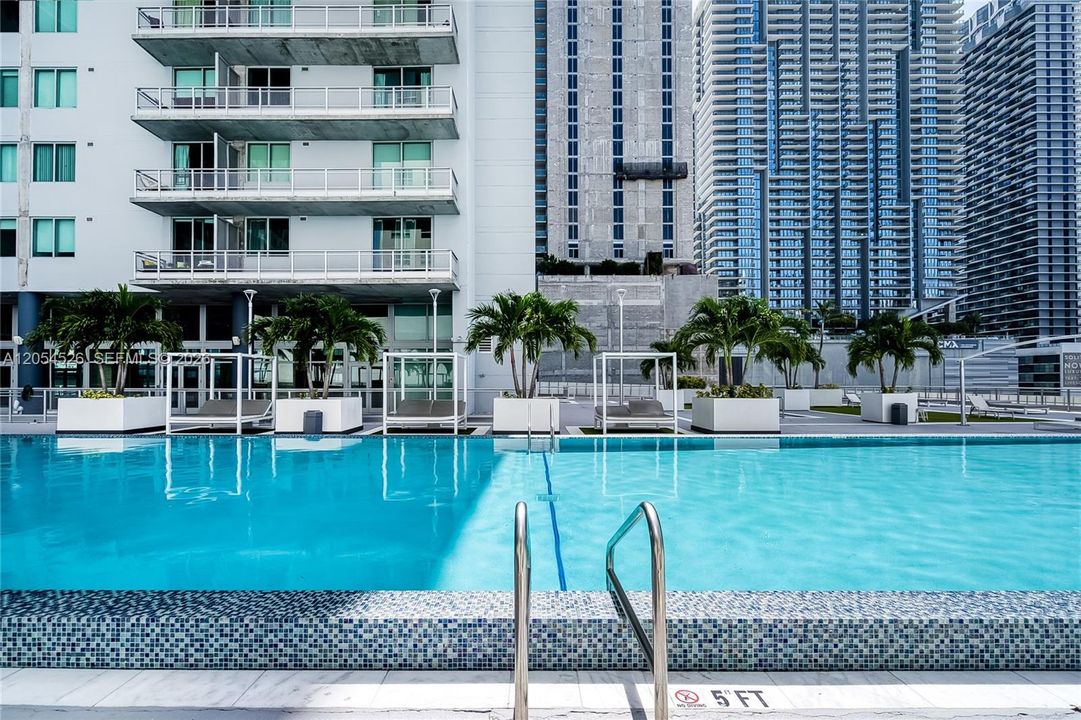 For Rent: $3,200 (1 beds, 1 baths, 795 Square Feet)