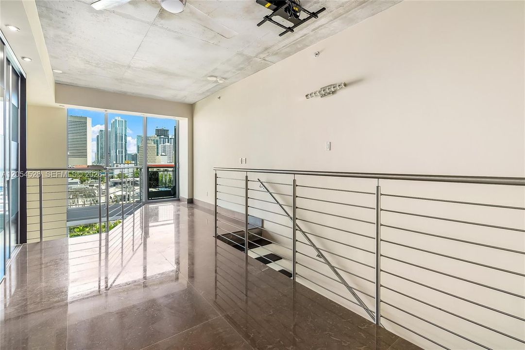 For Rent: $3,200 (1 beds, 1 baths, 795 Square Feet)