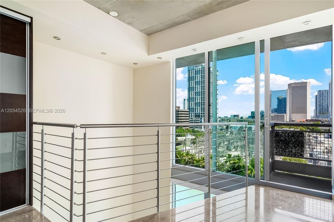 For Rent: $3,200 (1 beds, 1 baths, 795 Square Feet)