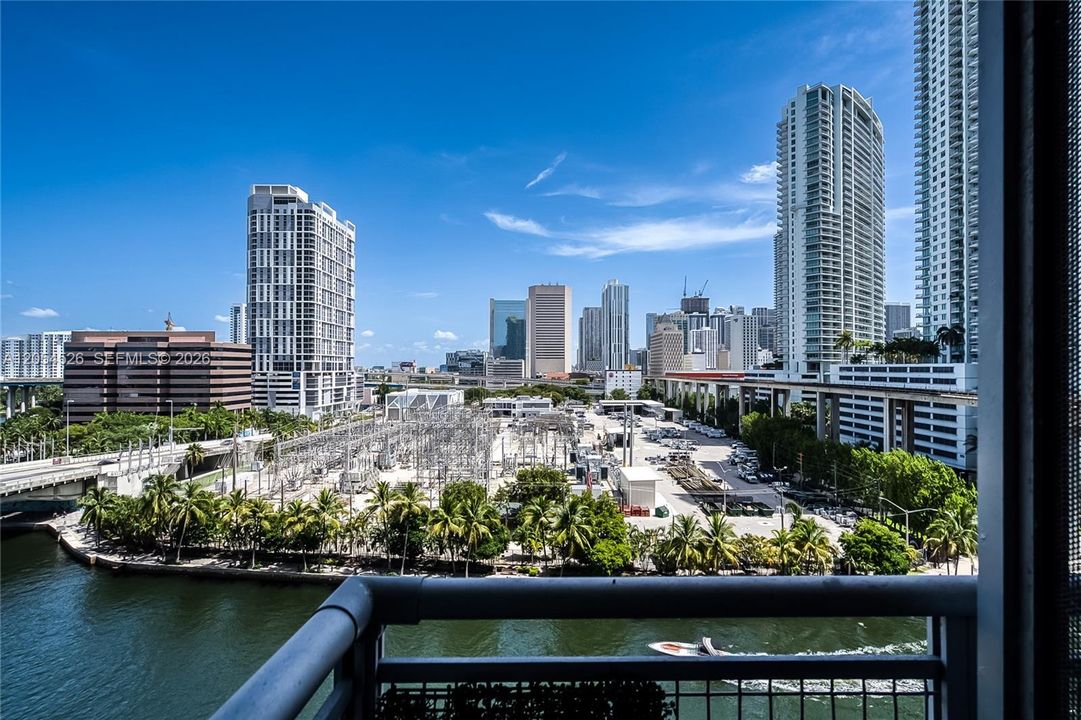 For Rent: $3,200 (1 beds, 1 baths, 795 Square Feet)