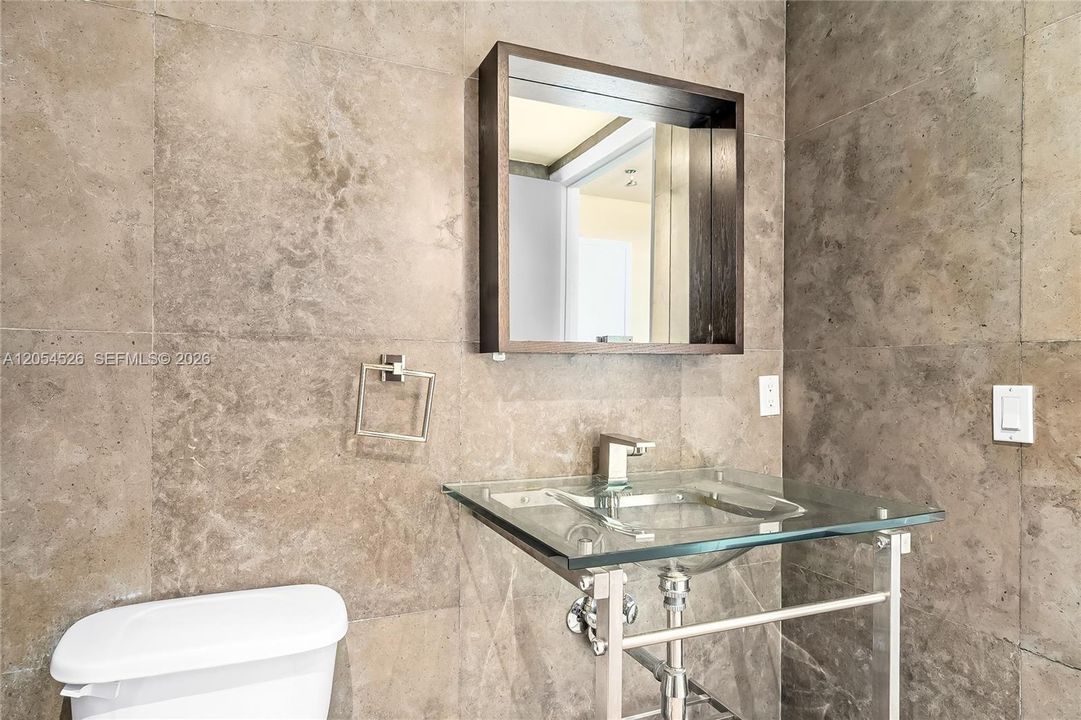 For Rent: $3,200 (1 beds, 1 baths, 795 Square Feet)