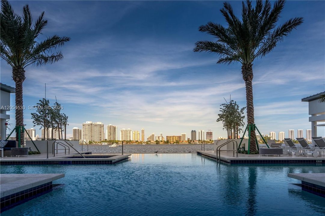 For Sale: $1,350,000 (3 beds, 2 baths, 1999 Square Feet)