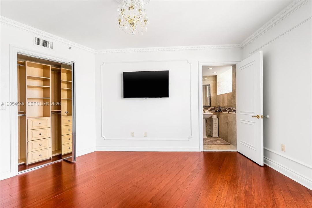 В аренду: $14,000 (3 спален, 3 ванн, 2650 Квадратных фут)