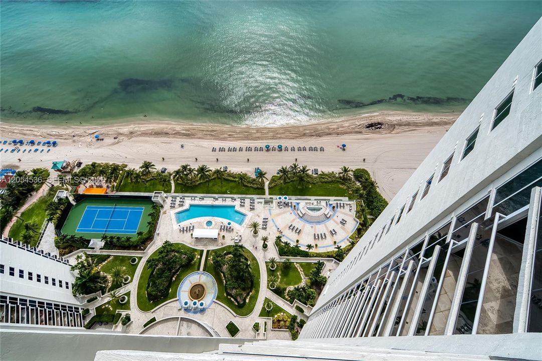 В аренду: $14,000 (3 спален, 3 ванн, 2650 Квадратных фут)