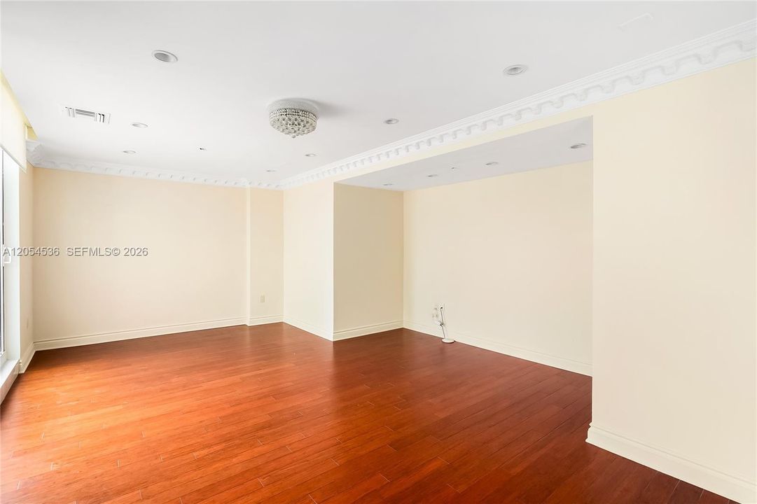 В аренду: $14,000 (3 спален, 3 ванн, 2650 Квадратных фут)