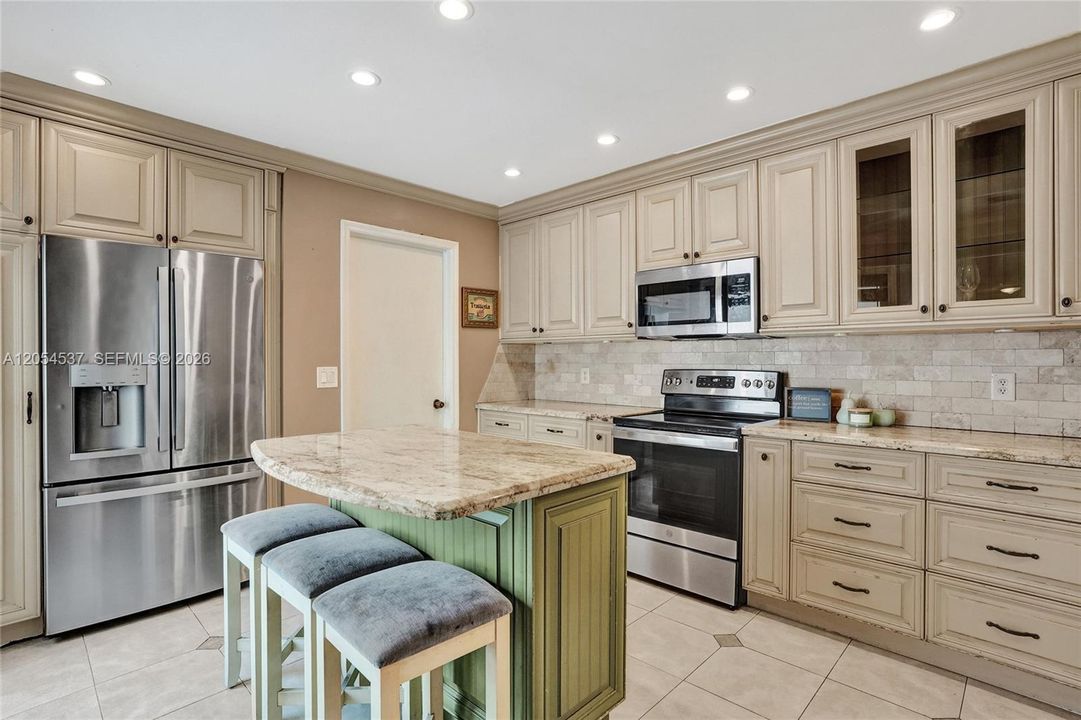 En Venta: $599,999 (3 camas, 2 baños, 1373 Pies cuadrados)
