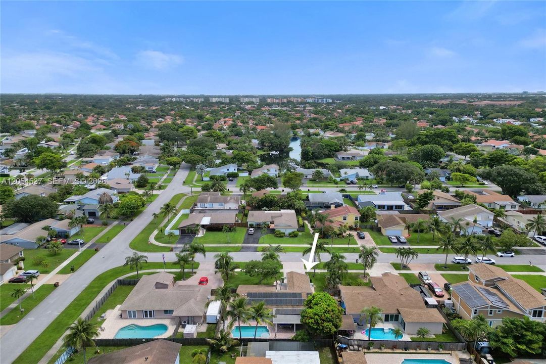 En Venta: $599,999 (3 camas, 2 baños, 1373 Pies cuadrados)