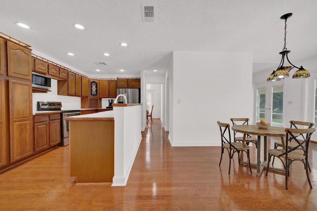 Breakfast Area 3
