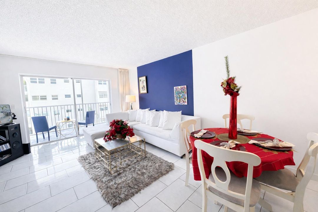 LIVING ROOM 2