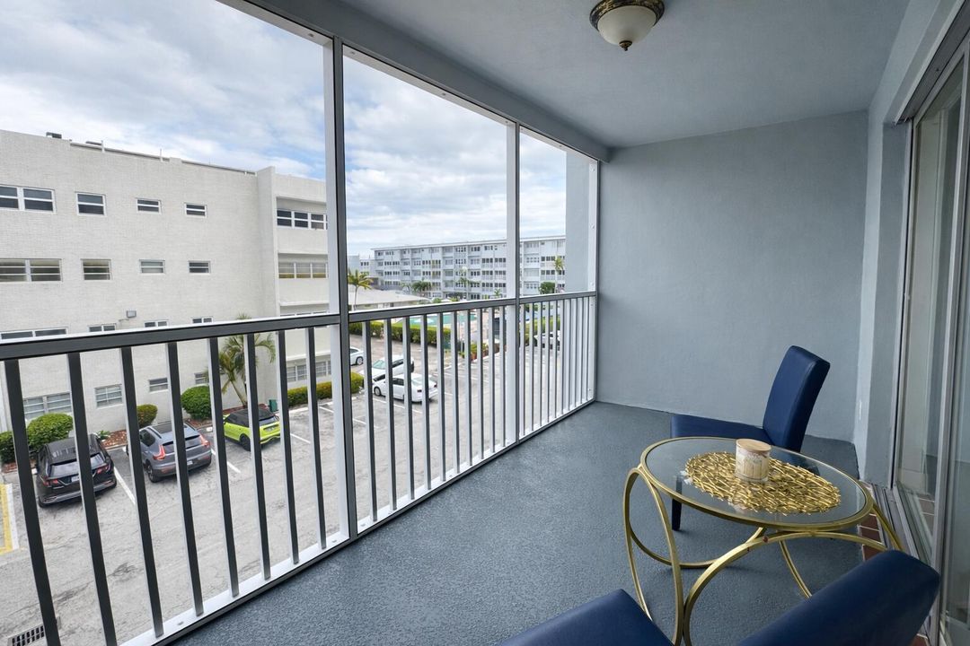 BALCONY