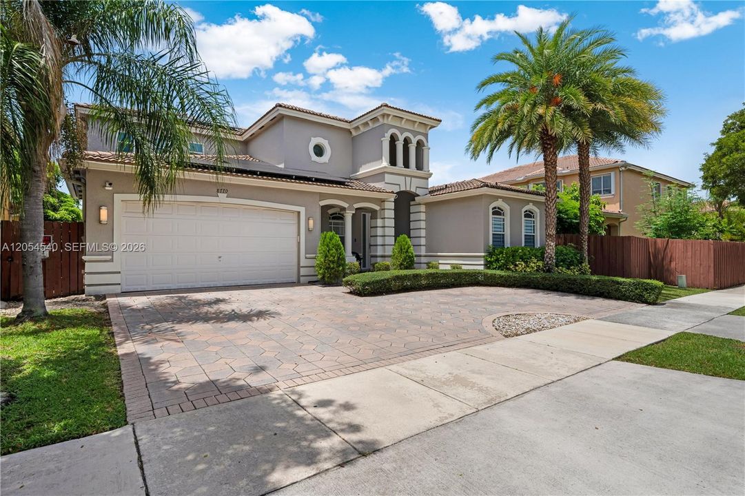 For Sale: $795,000 (4 beds, 2 baths, 2670 Square Feet)