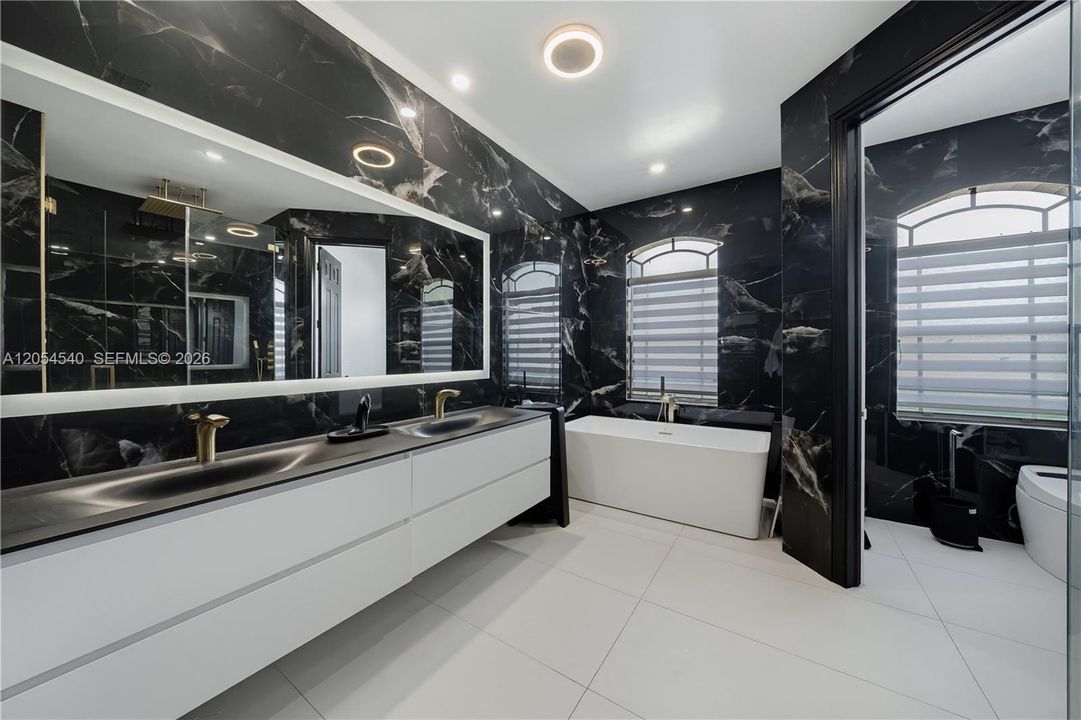 For Sale: $795,000 (4 beds, 2 baths, 2670 Square Feet)
