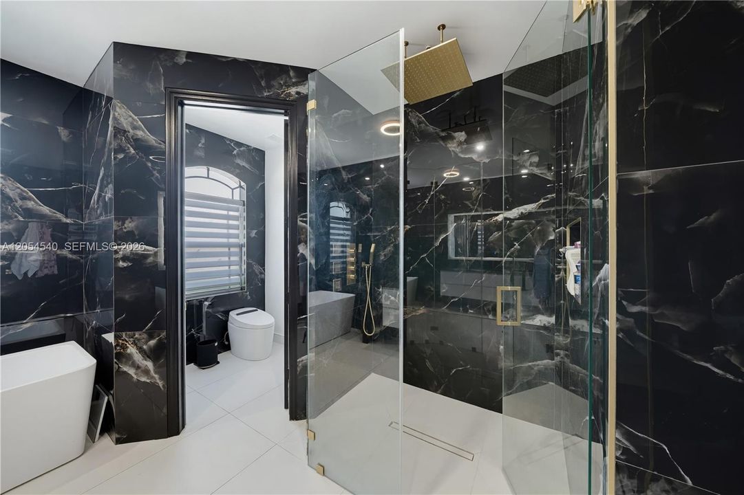 For Sale: $795,000 (4 beds, 2 baths, 2670 Square Feet)