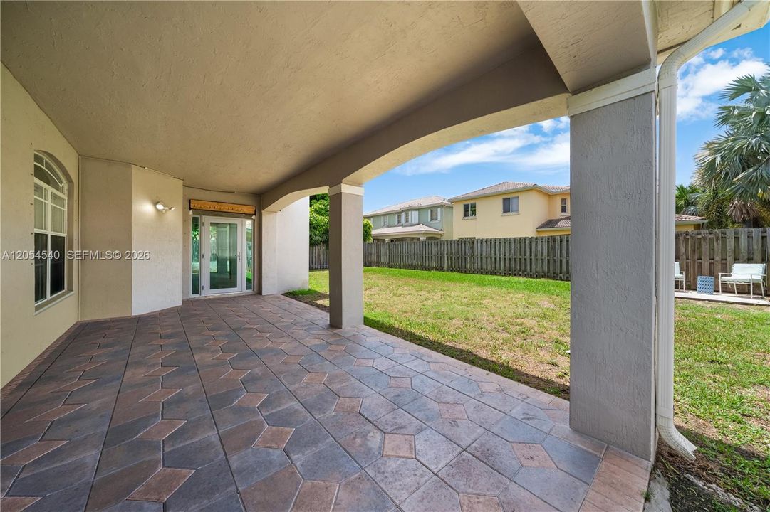 For Sale: $795,000 (4 beds, 2 baths, 2670 Square Feet)
