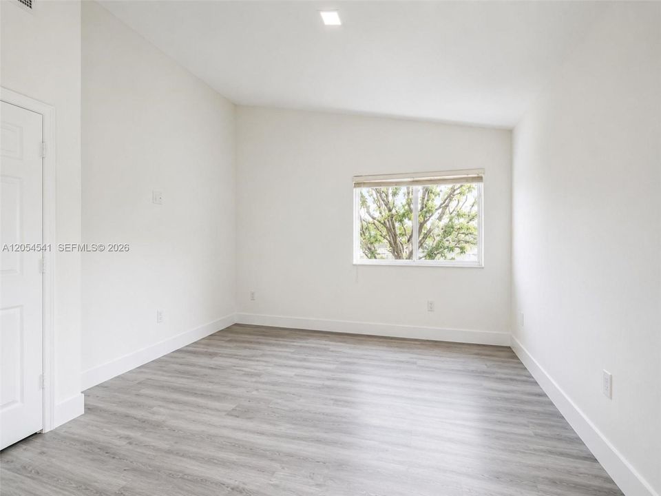 En Renta: $6,100 (4 camas, 2 baños, 2580 Pies cuadrados)