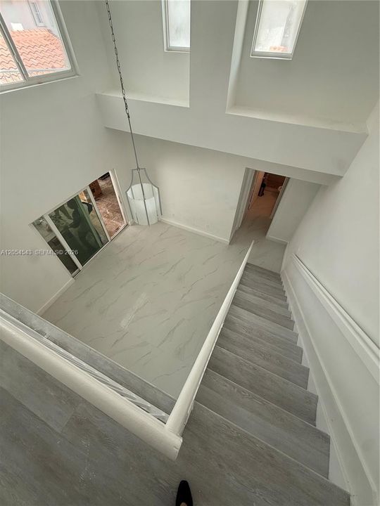 En Venta: $499,000 (3 camas, 3 baños, 1440 Pies cuadrados)
