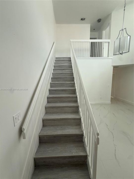 En Venta: $499,000 (3 camas, 3 baños, 1440 Pies cuadrados)