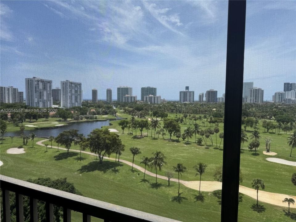 En Venta: $325,000 (2 camas, 2 baños, 1313 Pies cuadrados)