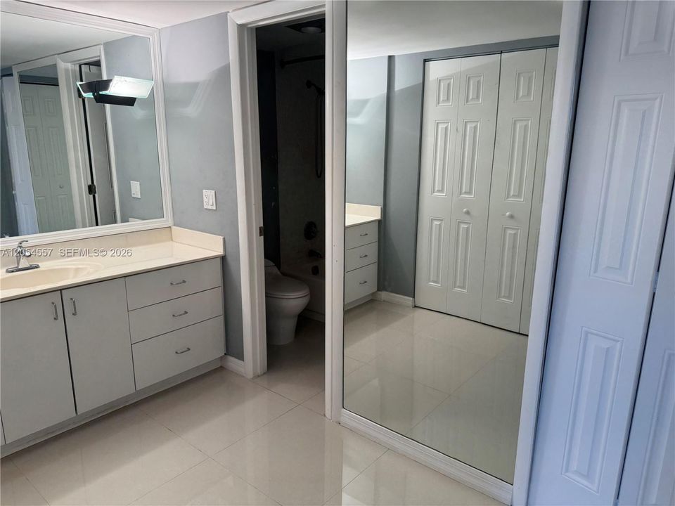 En Venta: $325,000 (2 camas, 2 baños, 1313 Pies cuadrados)