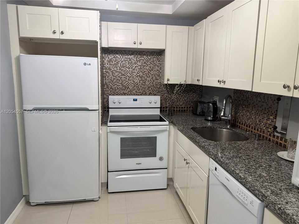 En Venta: $325,000 (2 camas, 2 baños, 1313 Pies cuadrados)