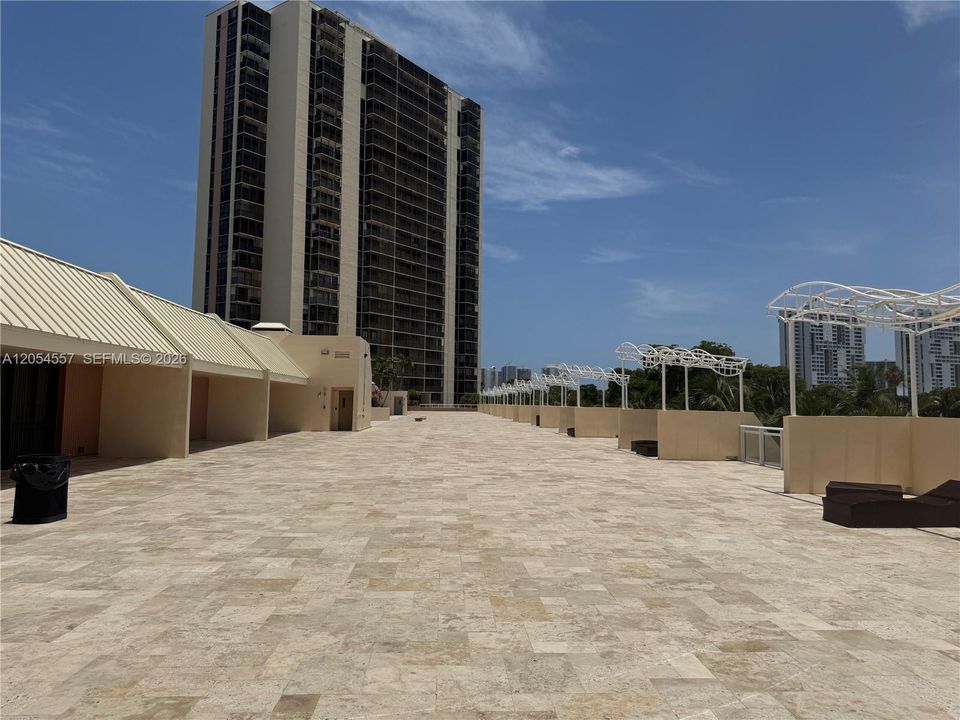 En Venta: $325,000 (2 camas, 2 baños, 1313 Pies cuadrados)