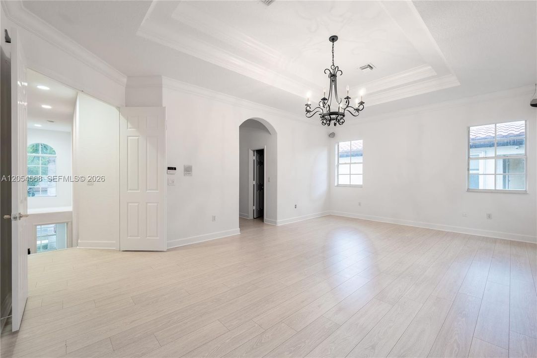 В аренду: $8,500 (5 спален, 4 ванн, 3437 Квадратных фут)