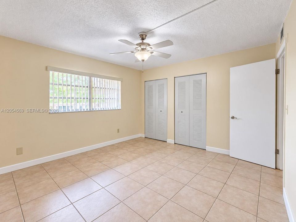 For Rent: $2,250 (2 beds, 2 baths, 1140 Square Feet)