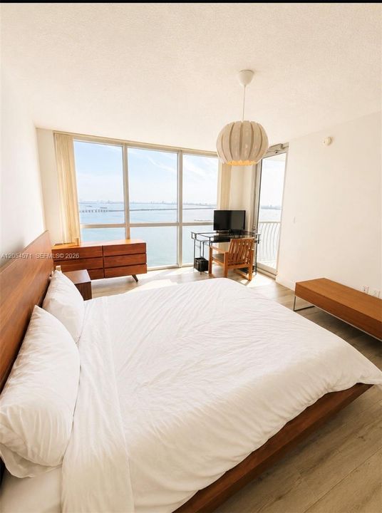 En Venta: $580,000 (2 camas, 2 baños, 1048 Pies cuadrados)