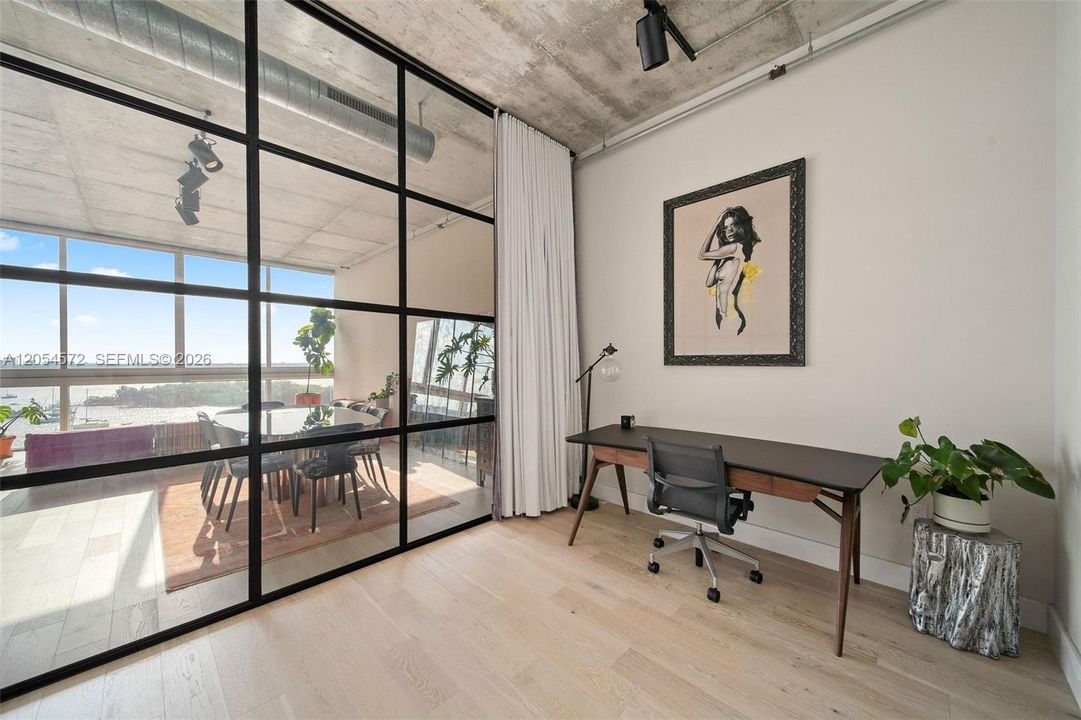 Под контрактом: $6,500 (2 спален, 2 ванн, 1848 Квадратных фут)