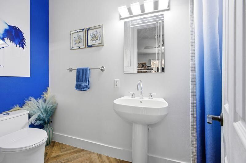 1st Floor Bathroom