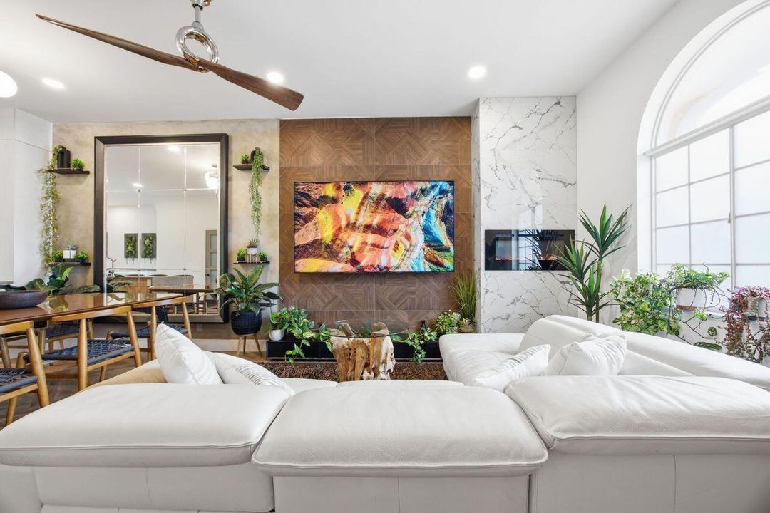 Living Area 2