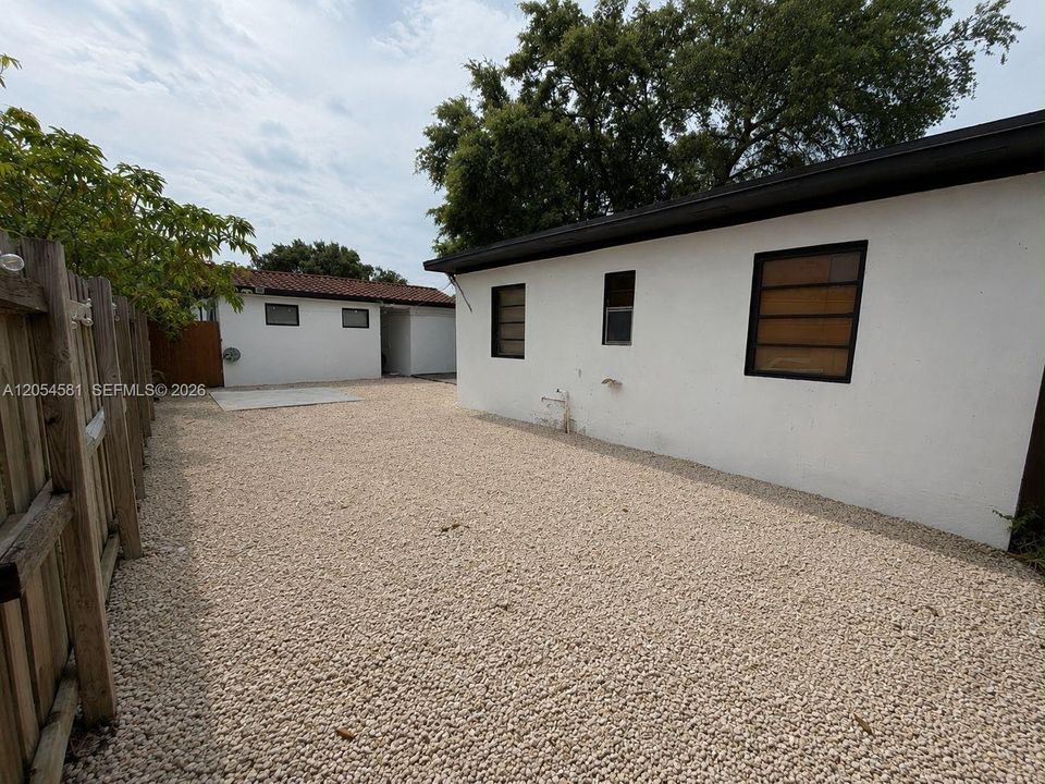 В аренду: $3,500 (3 спален, 2 ванн, 2038 Квадратных фут)