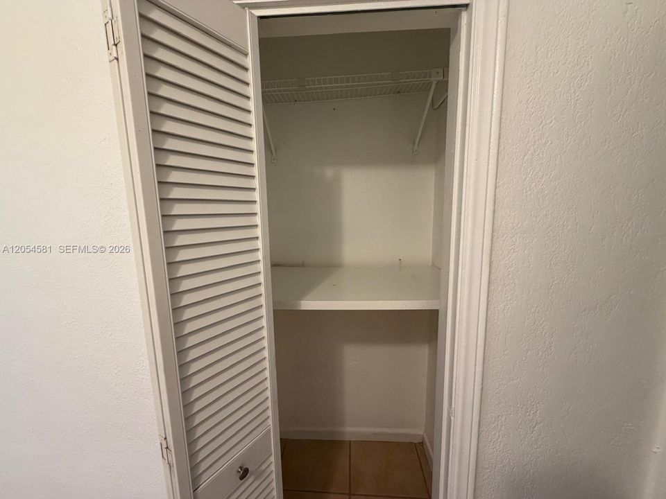 В аренду: $3,500 (3 спален, 2 ванн, 2038 Квадратных фут)