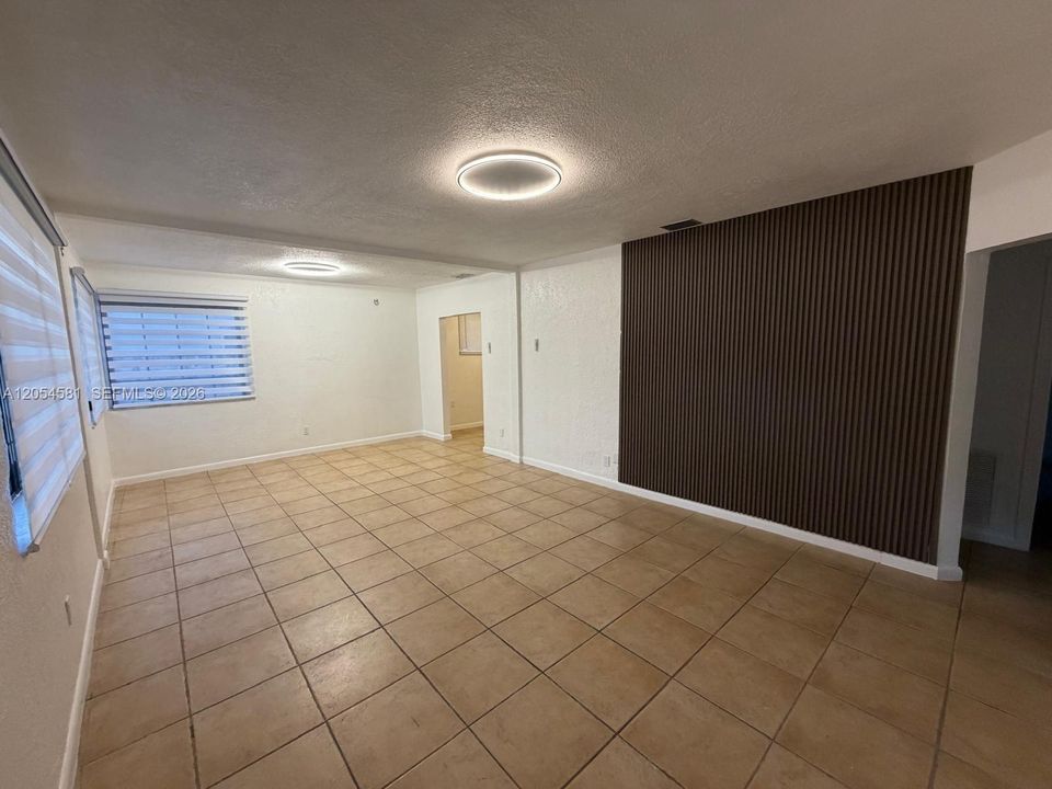 В аренду: $3,500 (3 спален, 2 ванн, 2038 Квадратных фут)