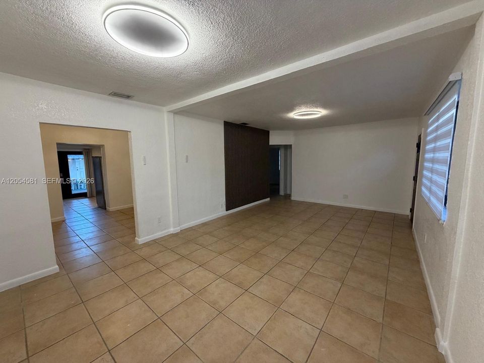 В аренду: $3,500 (3 спален, 2 ванн, 2038 Квадратных фут)