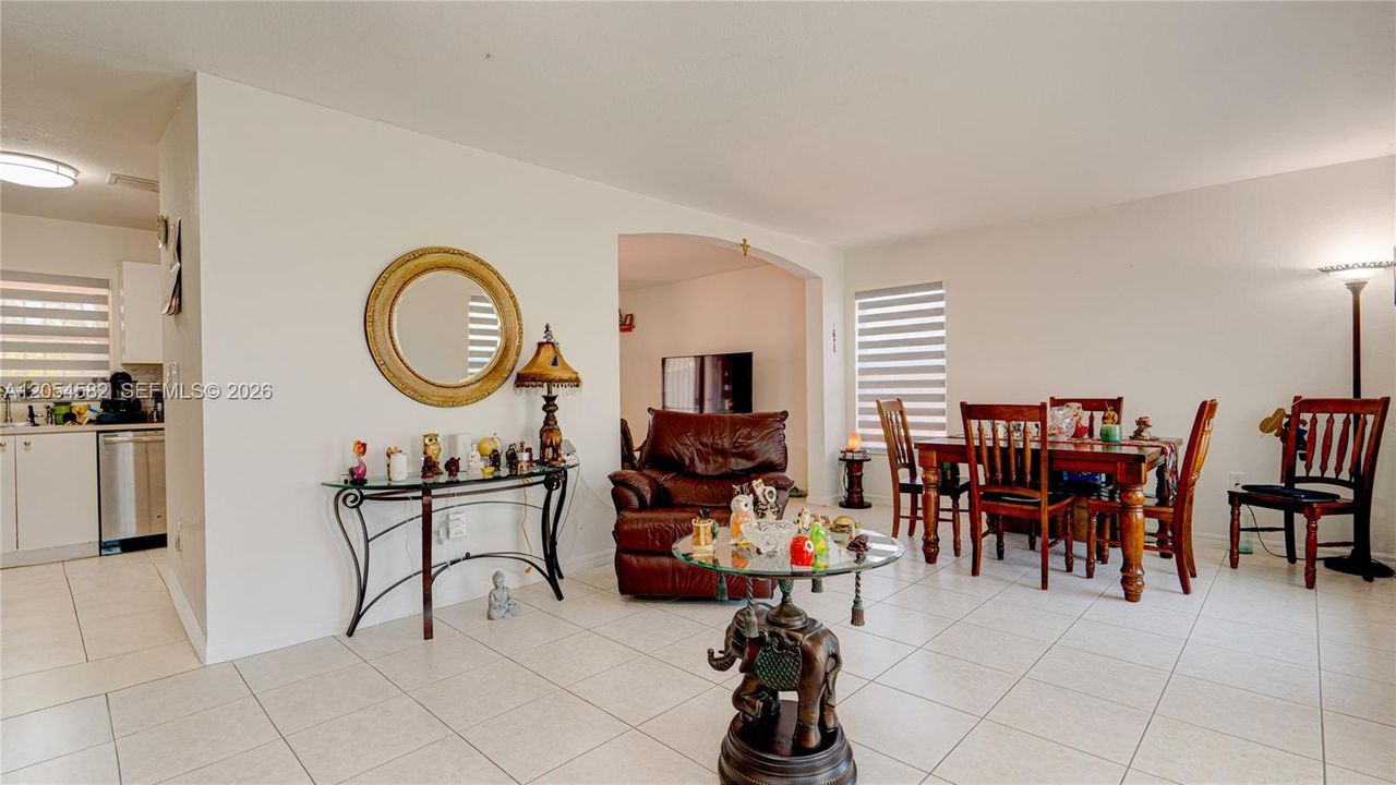En Venta: $530,000 (3 camas, 2 baños, 1264 Pies cuadrados)