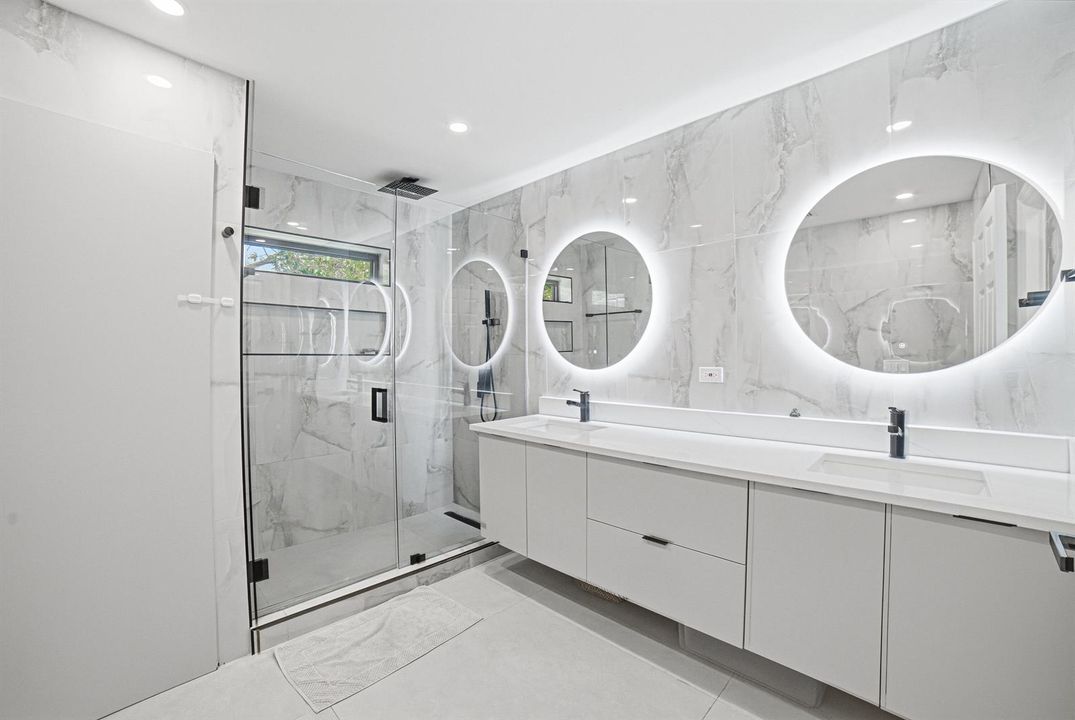 Bedroom4-Bathroom