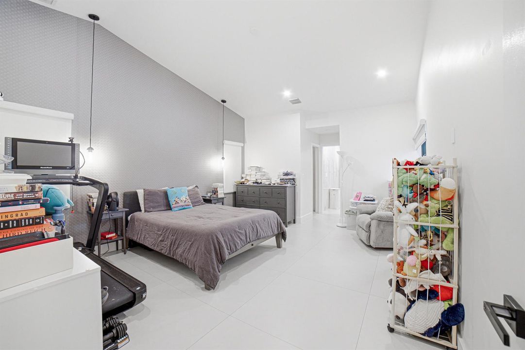 Bedroom4