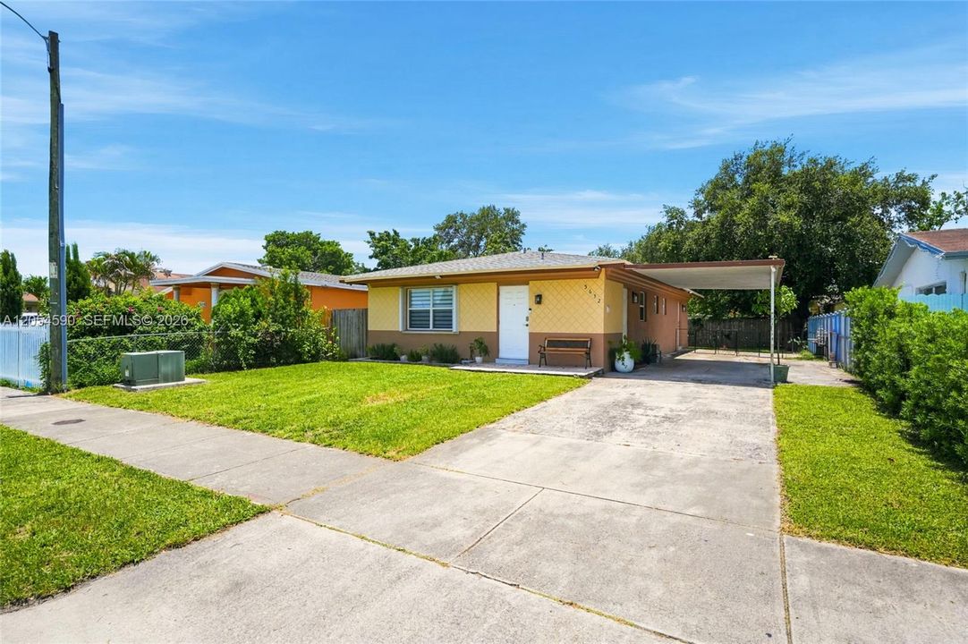 En Venta: $470,000 (3 camas, 2 baños, 1222 Pies cuadrados)