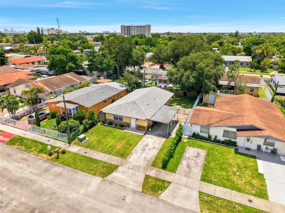 En Venta: $470,000 (3 camas, 2 baños, 1222 Pies cuadrados)