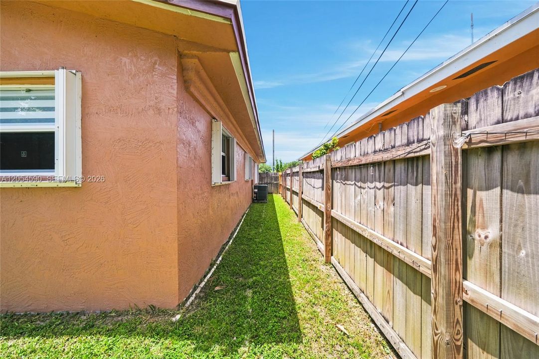 En Venta: $470,000 (3 camas, 2 baños, 1222 Pies cuadrados)
