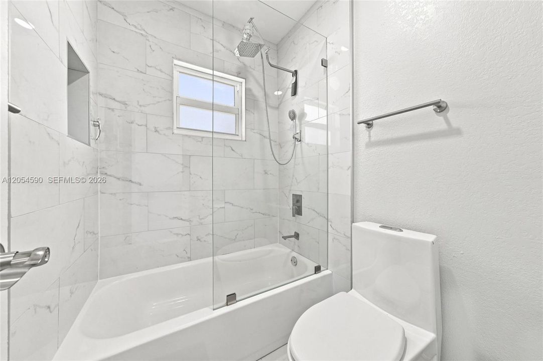 En Venta: $470,000 (3 camas, 2 baños, 1222 Pies cuadrados)