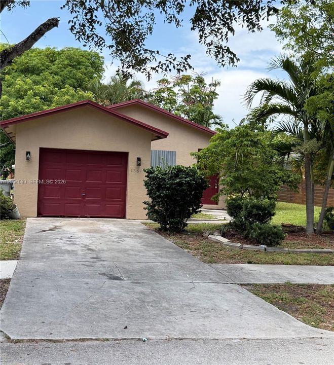 For Sale: $395,000 (4 beds, 2 baths, 1327 Square Feet)