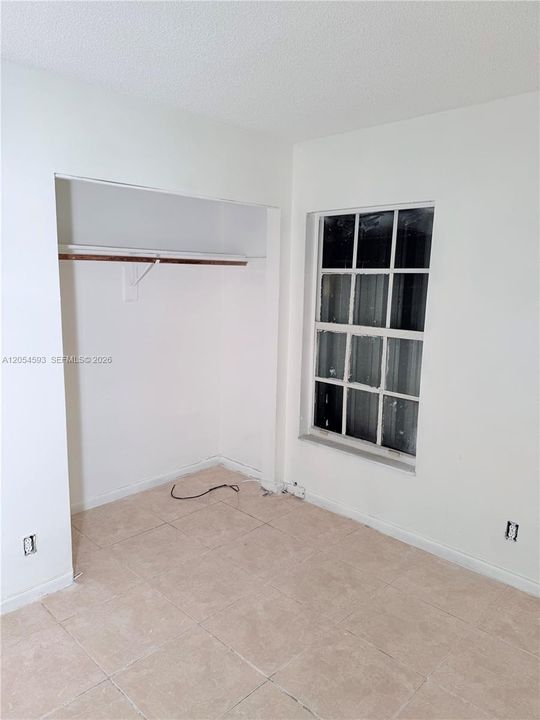 For Sale: $395,000 (4 beds, 2 baths, 1327 Square Feet)