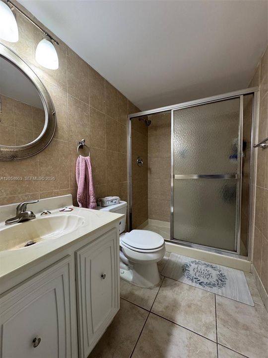 На продажу: $225,000 (2 спален, 2 ванн, 1130 Квадратных фут)