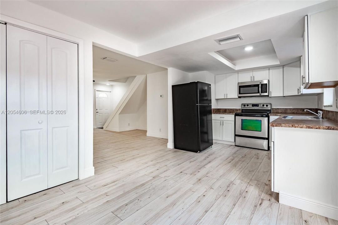 В аренду: $2,300 (2 спален, 1 ванн, 1108 Квадратных фут)