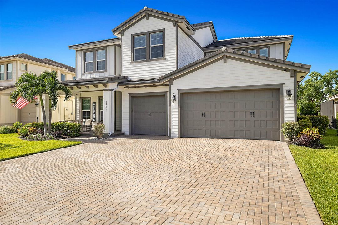 Full 3 Car Garage