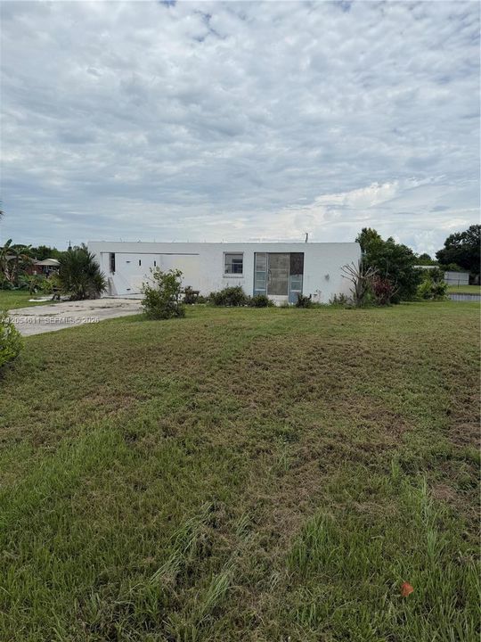 待售: $100,000 (0.11 acres)