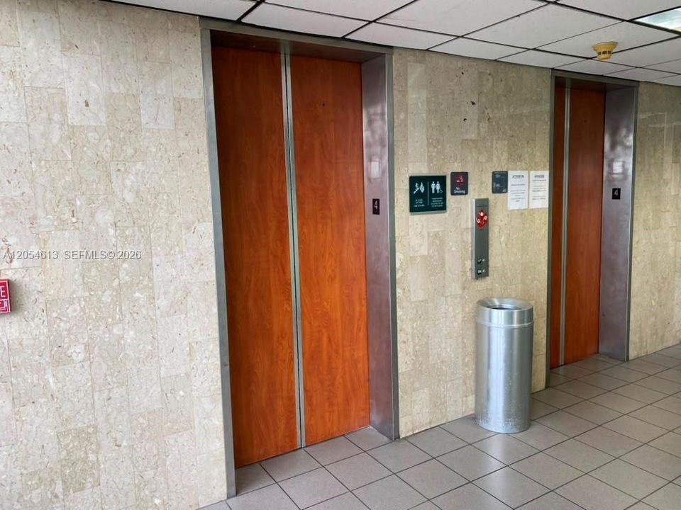 В аренду: $4,000 (0 спален, 0 ванн, 0 Квадратных фут)